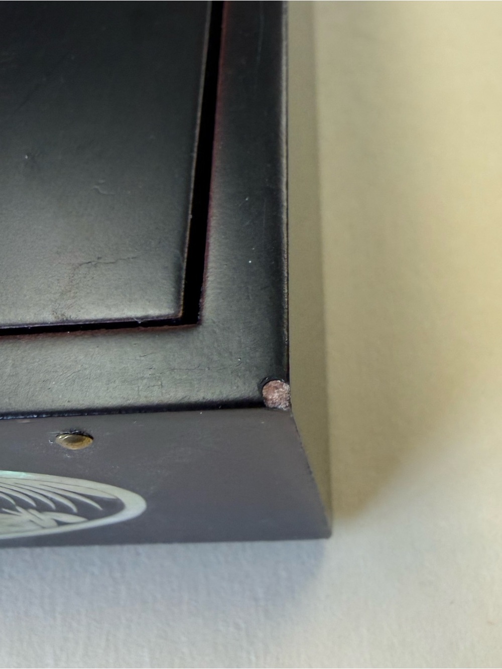 Vintage Korean Lacquerware Trinket Box with Mother-of-Pearl Cranes Inlay. - Picture 14 of 14